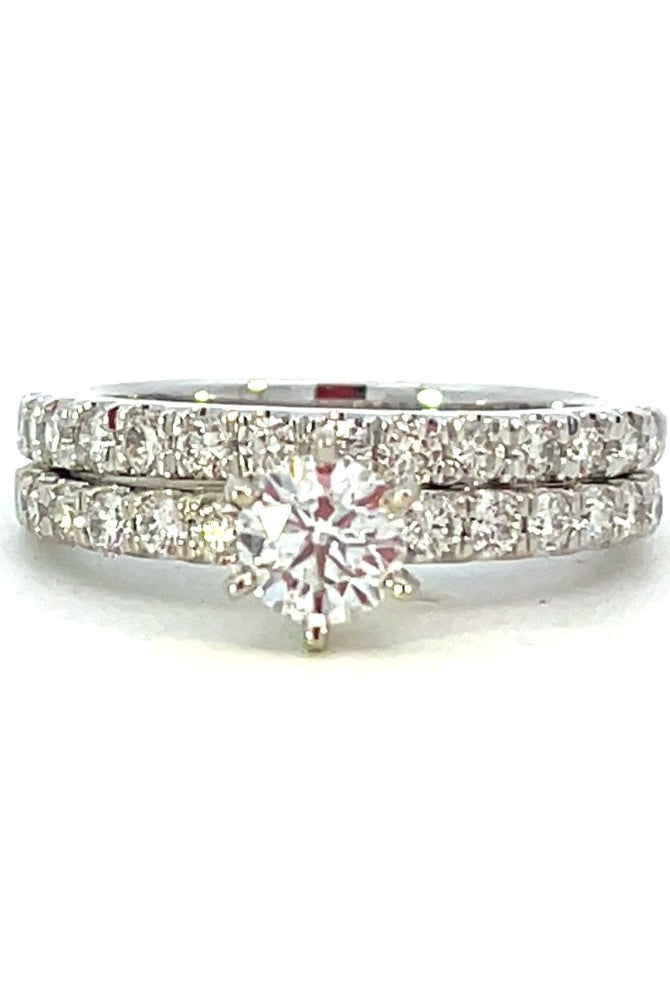 14KW Diamond Engagement Ring with matching diamond band