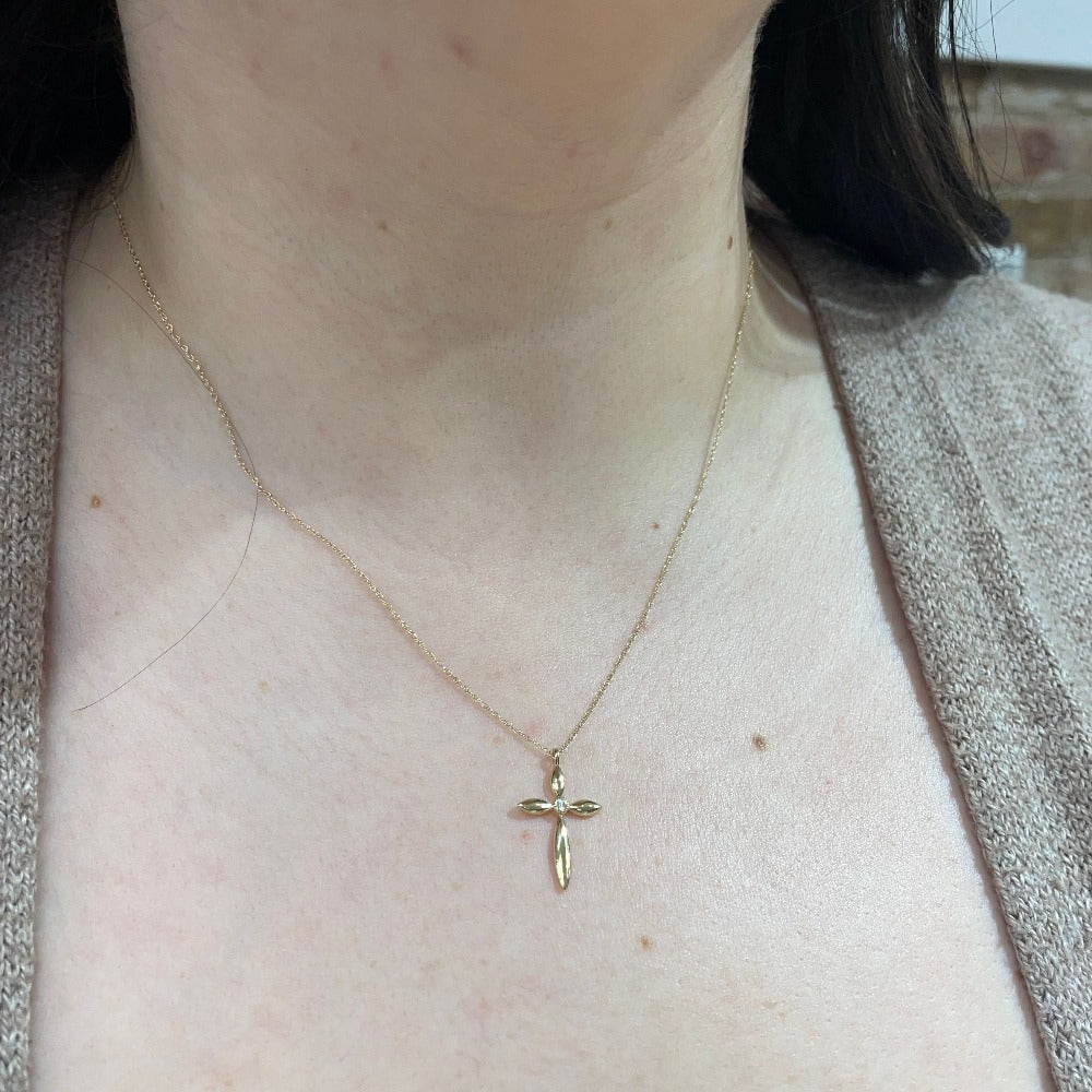 SallyK 10KY Cross with 1/5CT Diamond