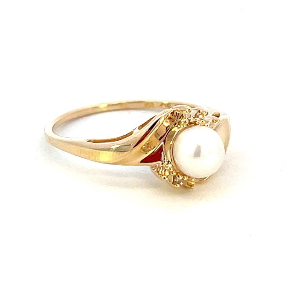 10KY Pearl and Diamond Ring side 1