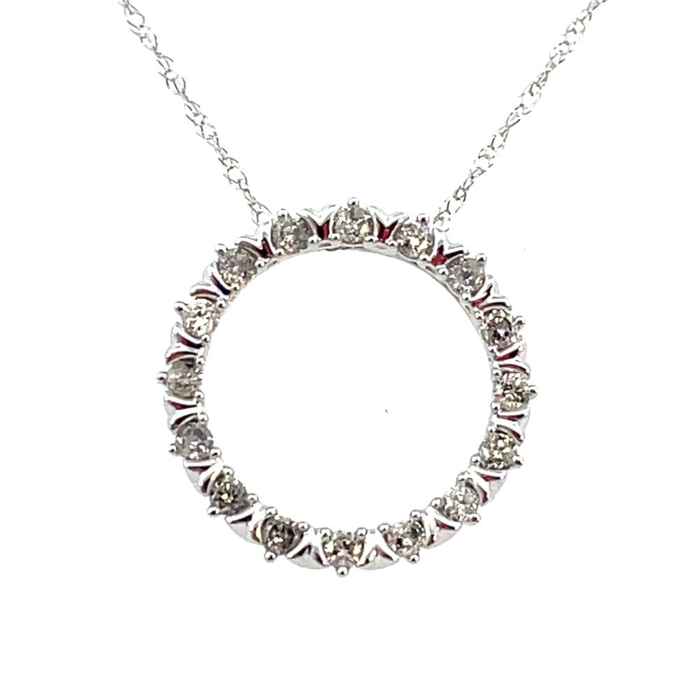 10K White Gold Circle Diamond Pendant 1/4 CTW close up