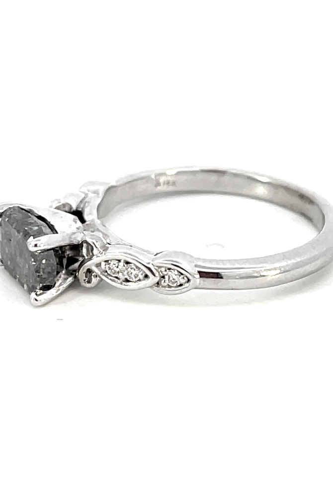 side view of 14kw salt and pepper diamond engagement ring.