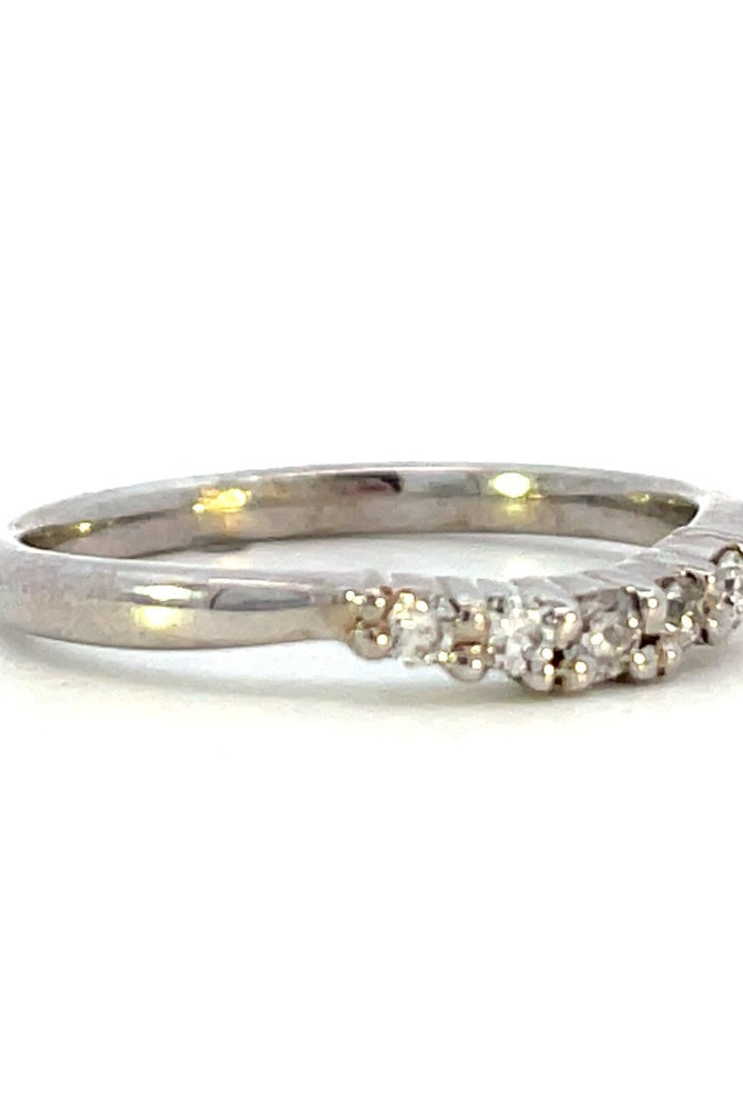 14KW Curved 5-Stone Diamond Band .16 CTW side 1