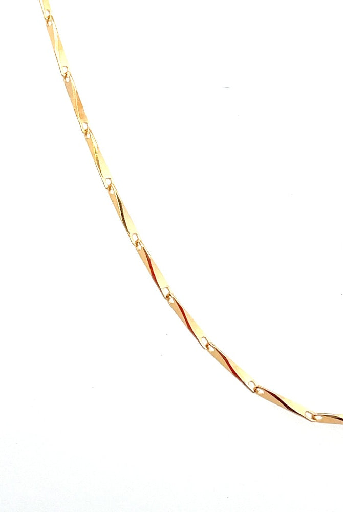 14K Yellow Gold Infinity Chain Closer up
