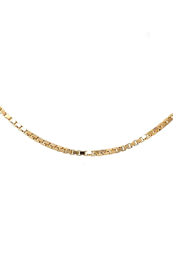 detail view of 16 inch 14k yellow gold box chain