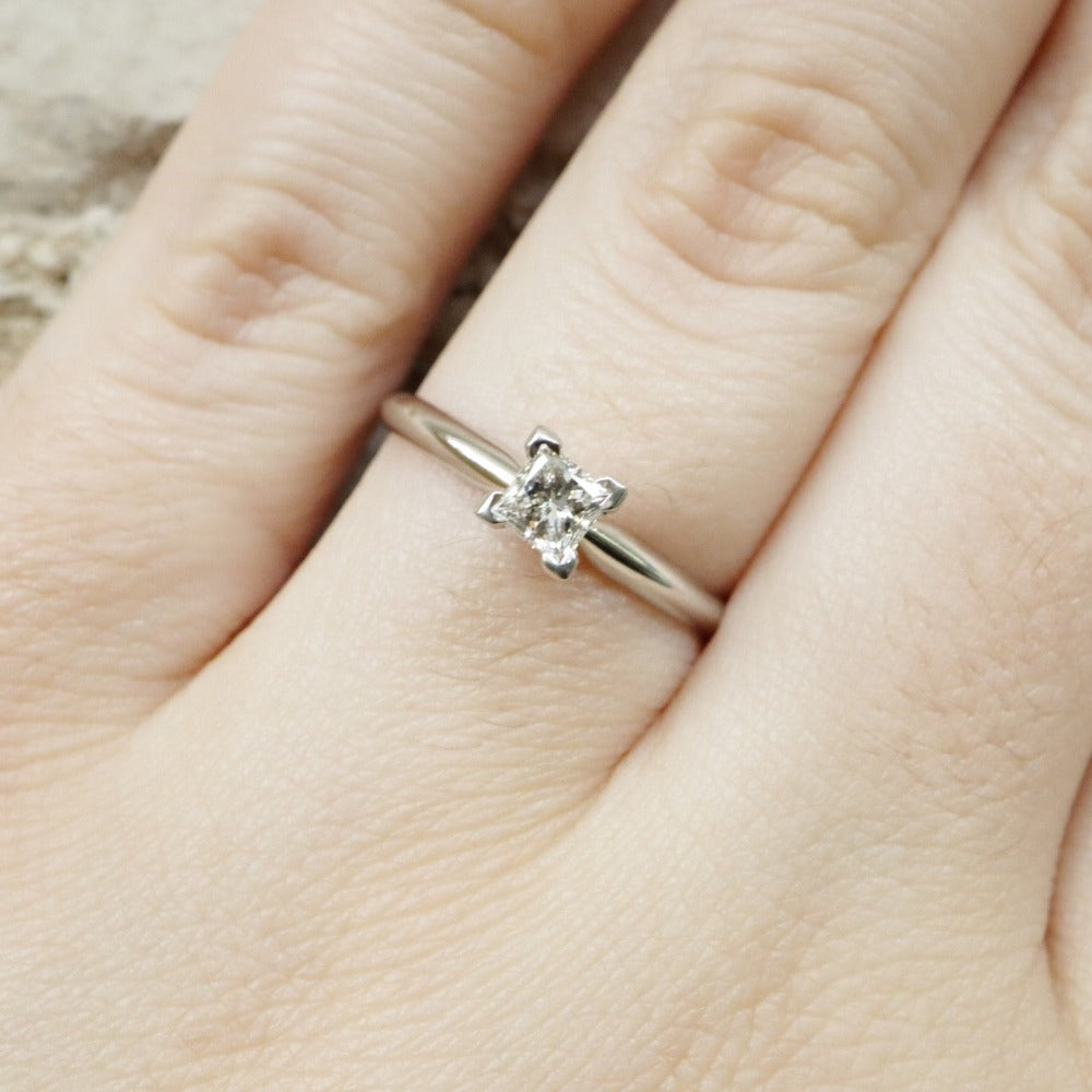 3 Carat Oval Moissanite Diamond Engagement Ring - Shraddha Shree Gems