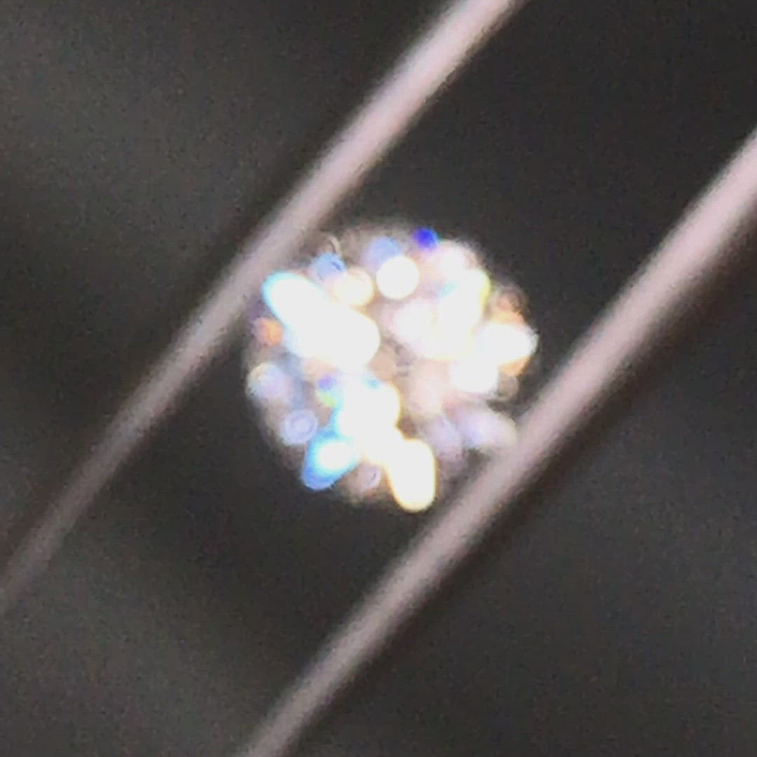 Glittering video of a .58 CT SallyK Diamond